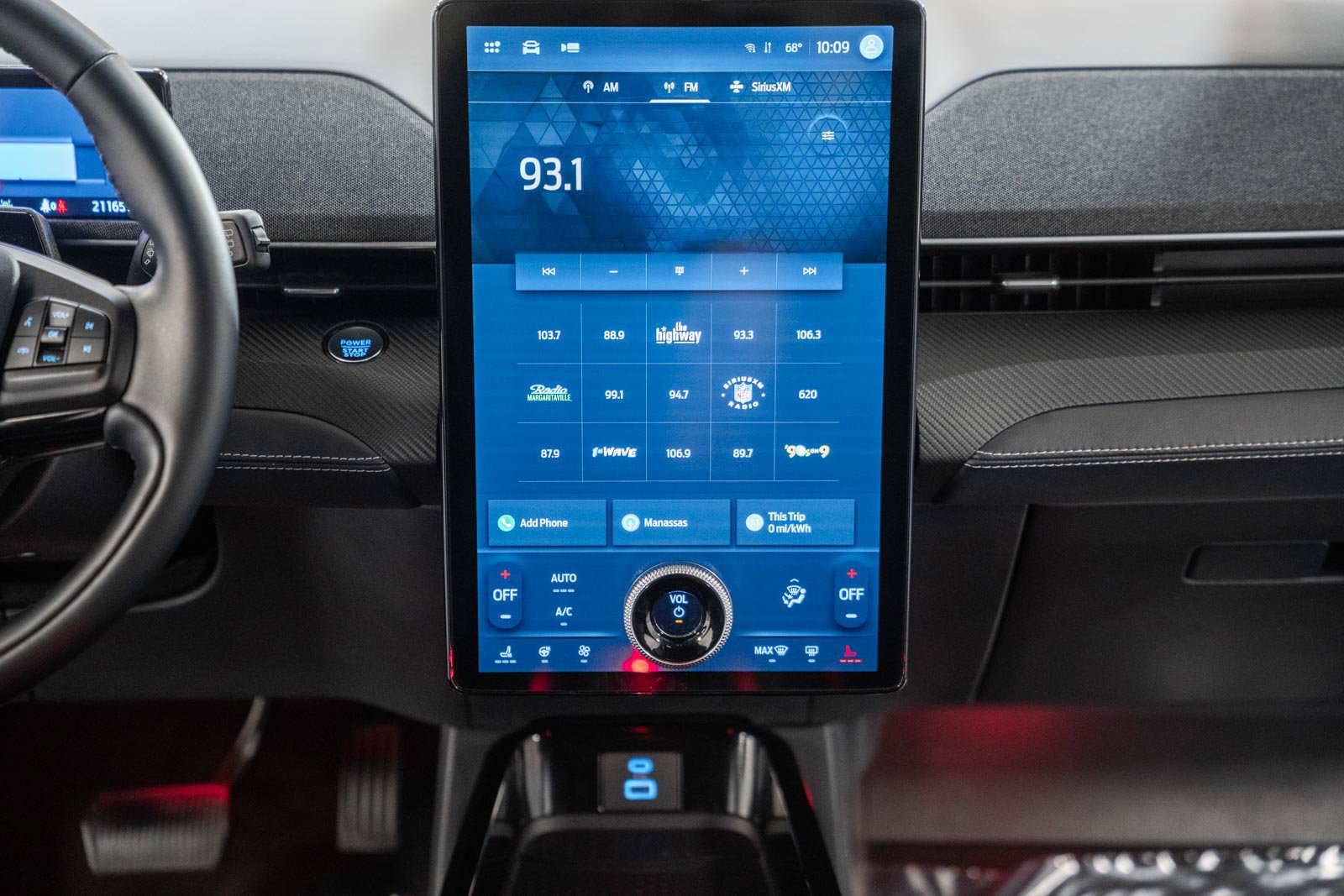 Certified 2024 Ford Mustang Mach-E Premium AWD/4WD image 25