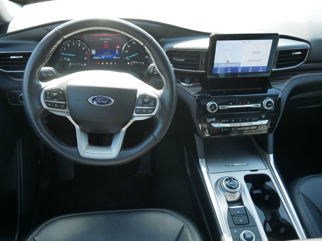 Certified 2021 Ford Explorer Limited w/ Equipment Group 301A AWD/4WD image 11