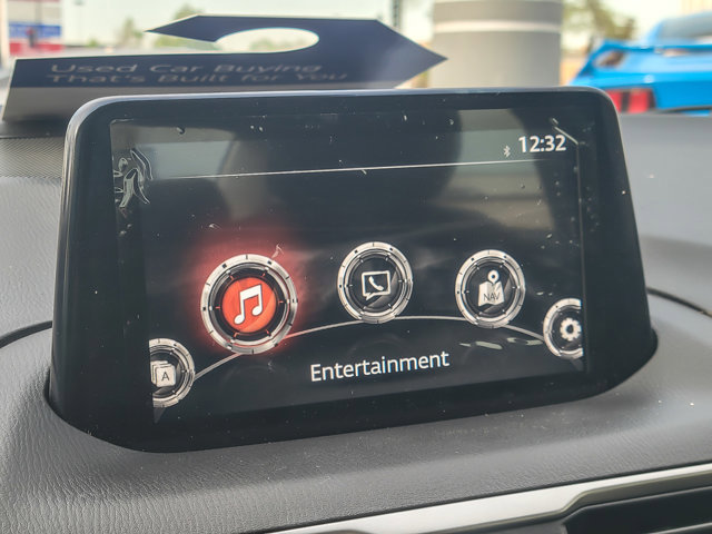 Used 2018 MAZDA MAZDA3 Touring FWD image 12