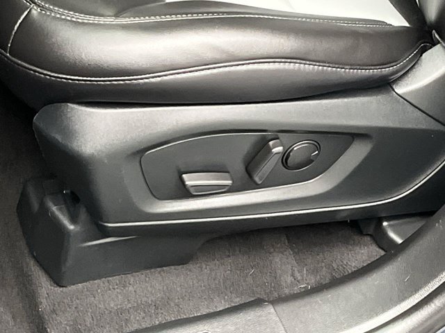 Certified 2024 Ford Explorer XLT w/ Equipment Group 202A AWD/4WD image 14