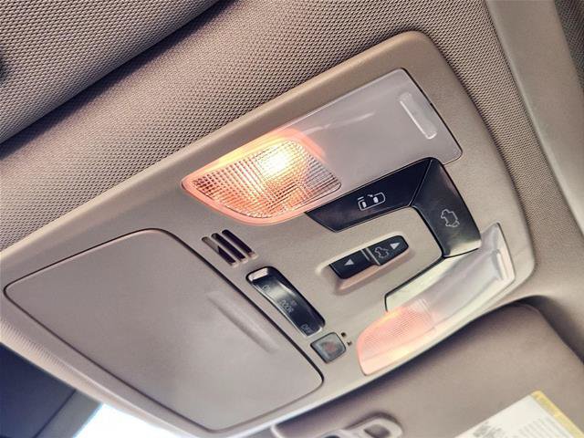 Used 2020 Toyota Sienna XLE Premium FWD image 26