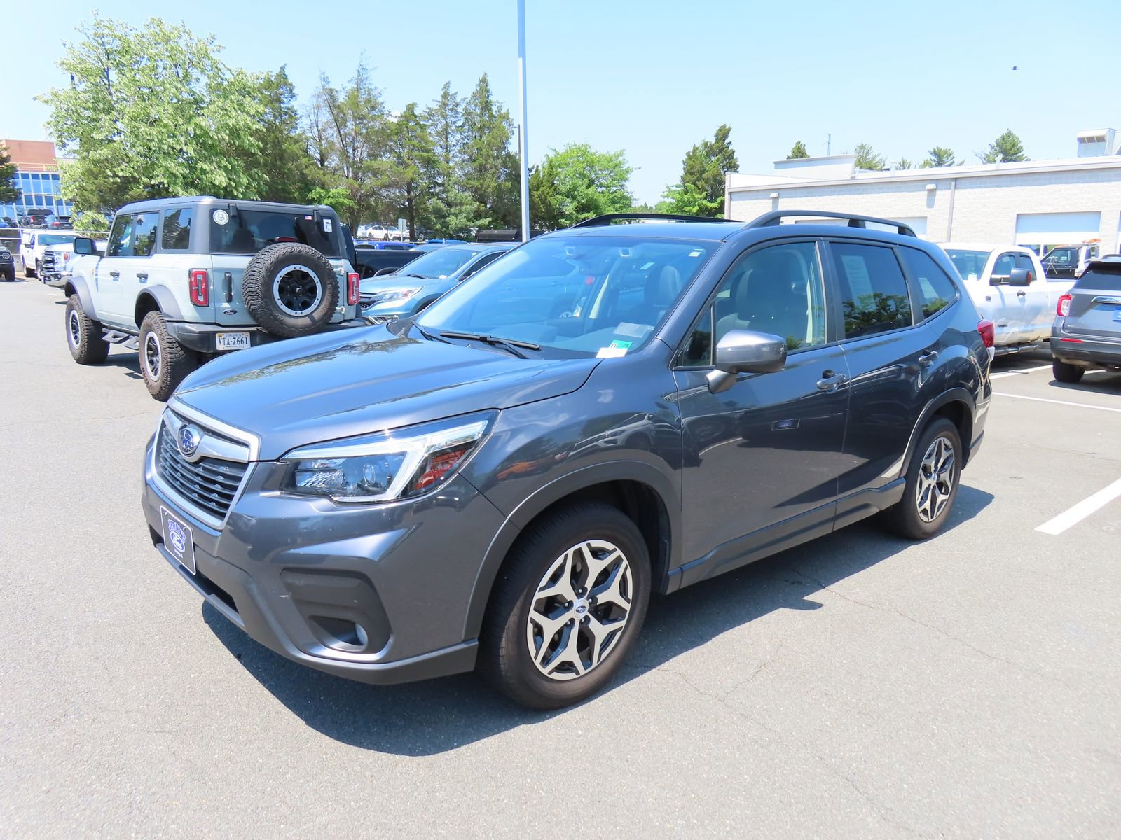 Used 2021 Subaru Forester Premium AWD/4WD image 3