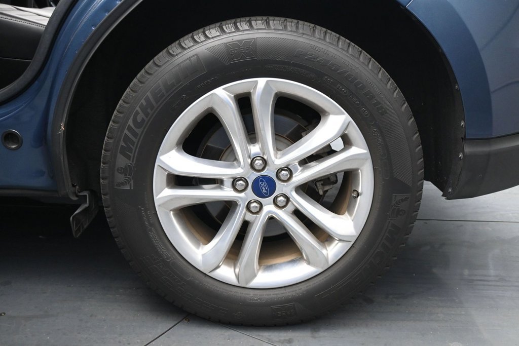 Certified 2018 Ford Edge SEL w/ Equipment Group 201A FWD image 25