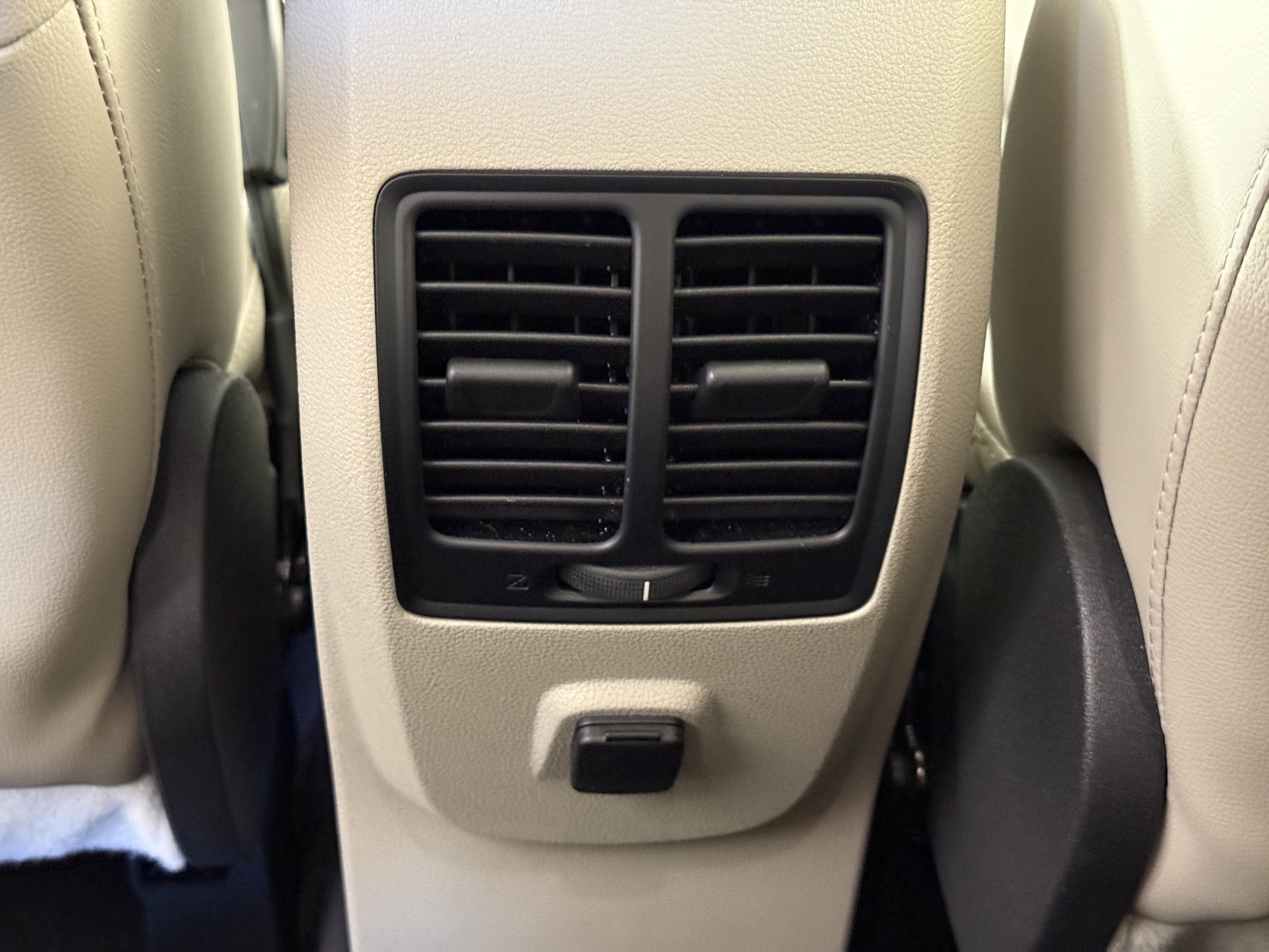 Certified 2019 Ford Escape SEL FWD image 13