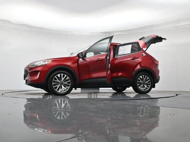 Certified 2022 Ford Escape Titanium w/ Class II Trailer Tow Package AWD/4WD image 53