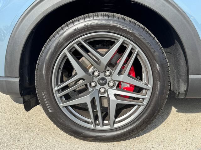 Certified 2025 Ford Explorer ST AWD/4WD image 13