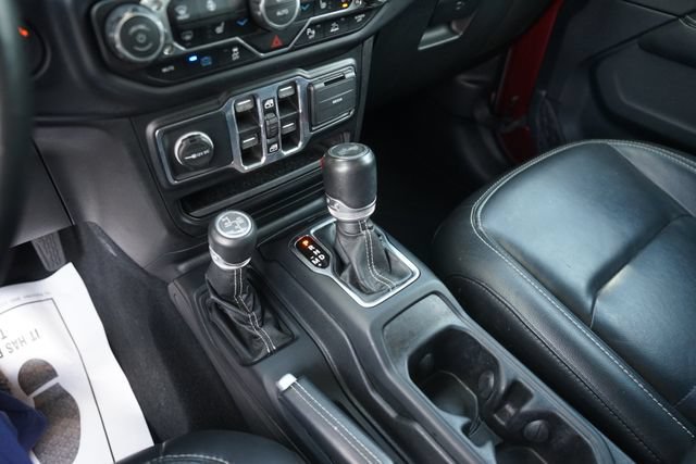 Used 2021 Jeep Wrangler Unlimited Sahara w/ Cold Weather Group AWD/4WD image 28