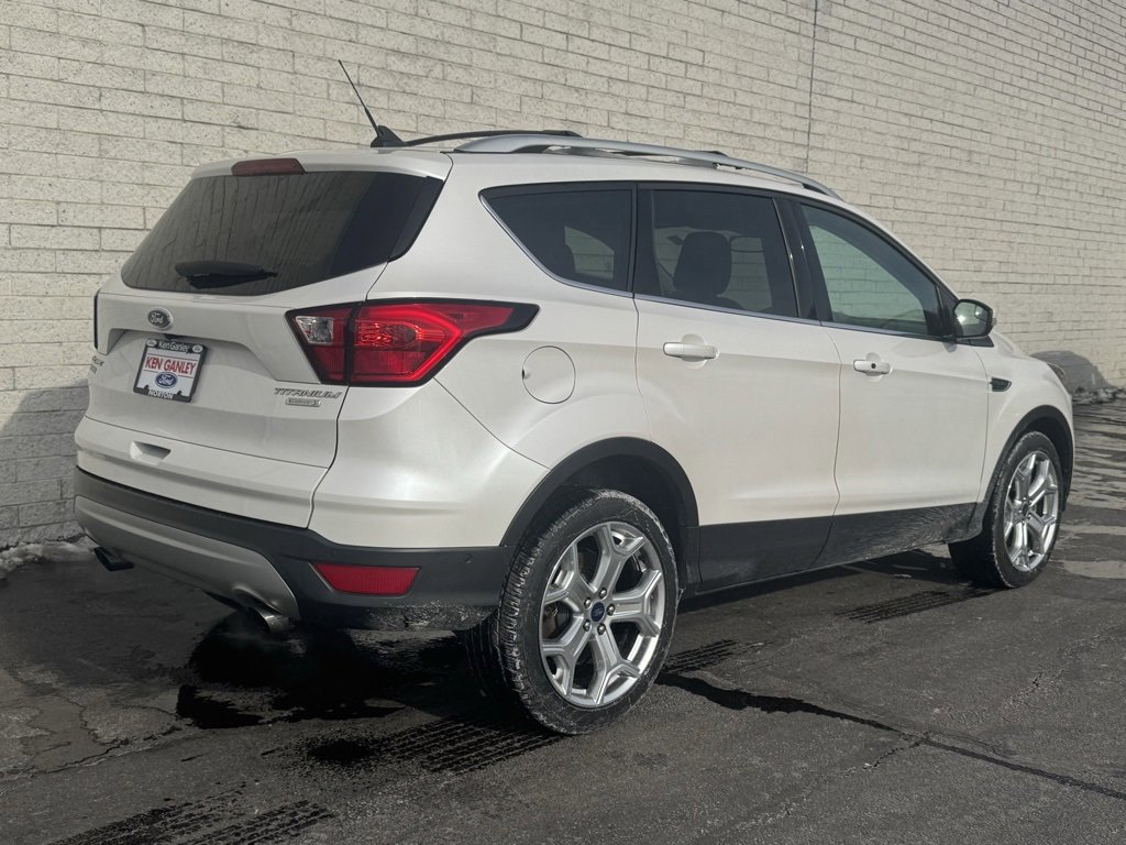 Certified 2019 Ford Escape Titanium image 3
