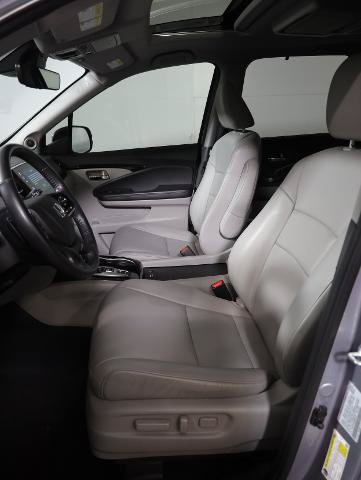 Used 2021 Honda Pilot Touring image 9