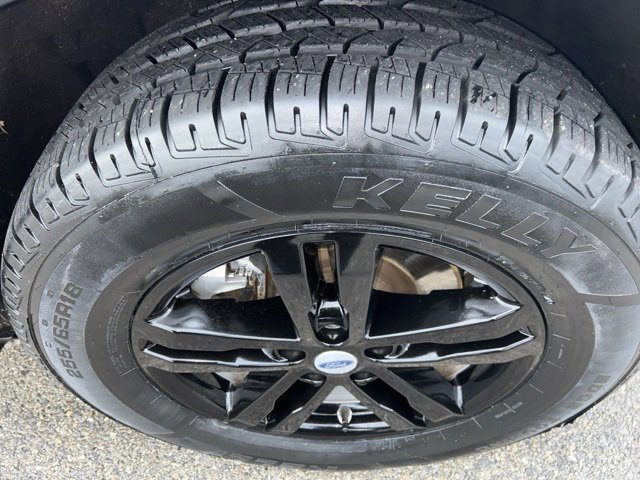 Certified 2022 Ford Explorer XLT w/ Equipment Group 202A image 8