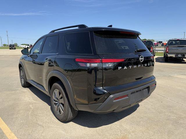Used 2025 Nissan Pathfinder SV AWD/4WD image 7