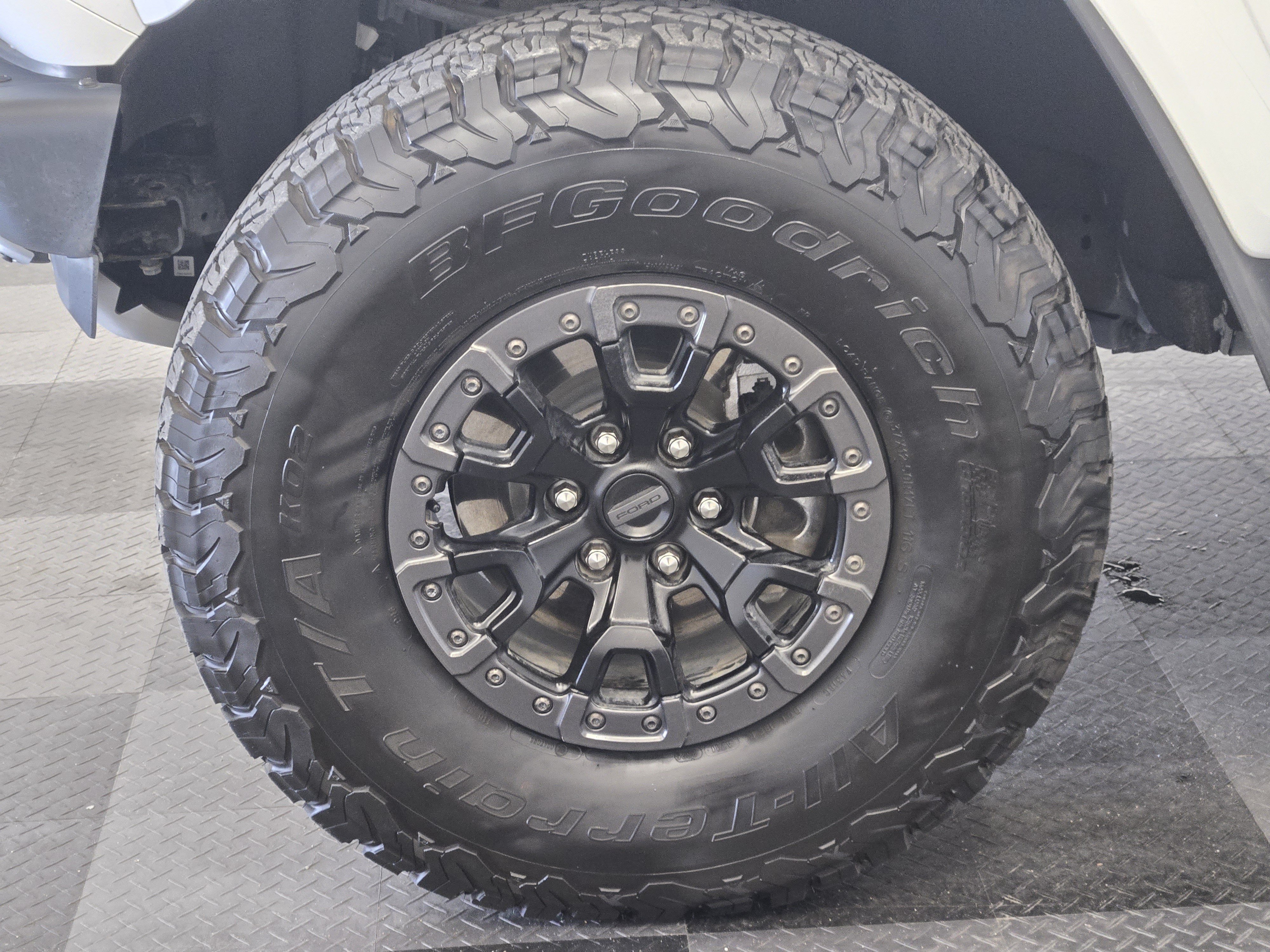 Certified 2025 Ford Bronco Raptor w/ Interior Carbon Fiber Pack AWD/4WD image 10