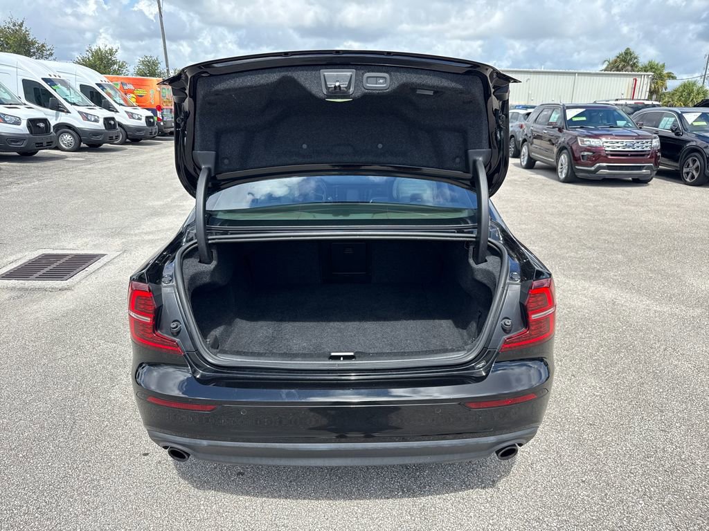 Used 2019 Volvo S60 T5 Momentum w/ Premium Package FWD image 27