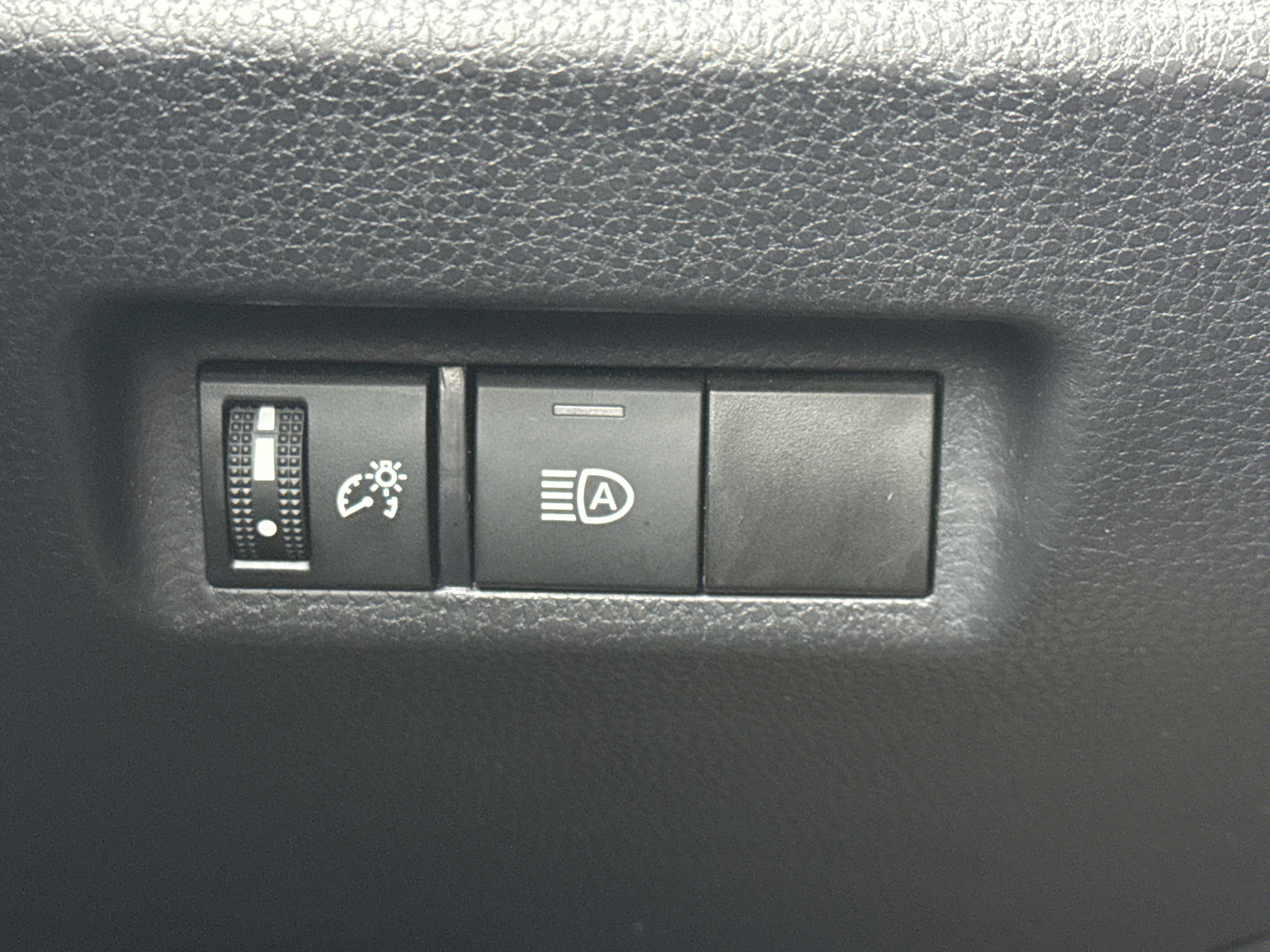 Used 2024 Toyota RAV4 LE image 23