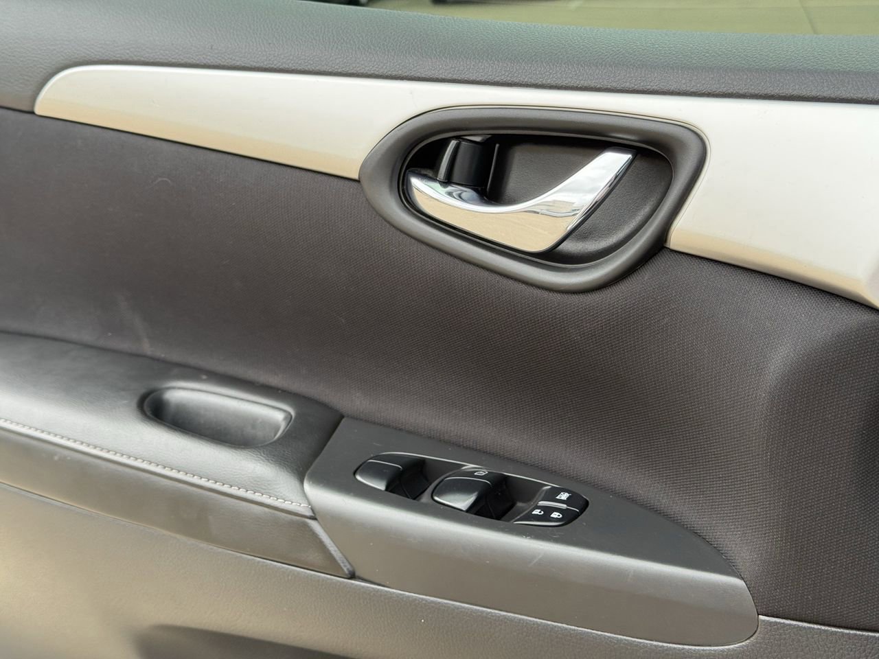 Used 2019 Nissan Sentra S image 23