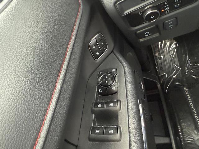 Certified 2024 Ford Expedition Limited AWD/4WD image 15