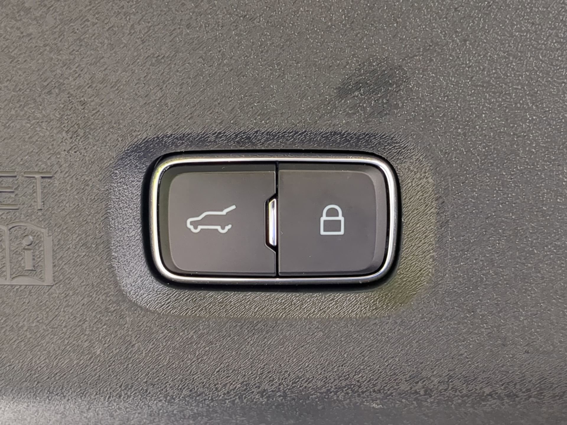 Certified 2025 Ford Expedition Platinum image 39