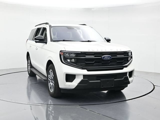 Certified 2025 Ford Expedition Active AWD/4WD image 4