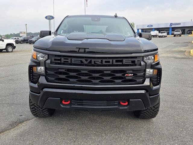 Used 2024 Chevrolet Silverado 1500 Custom Trail Boss AWD/4WD image 2