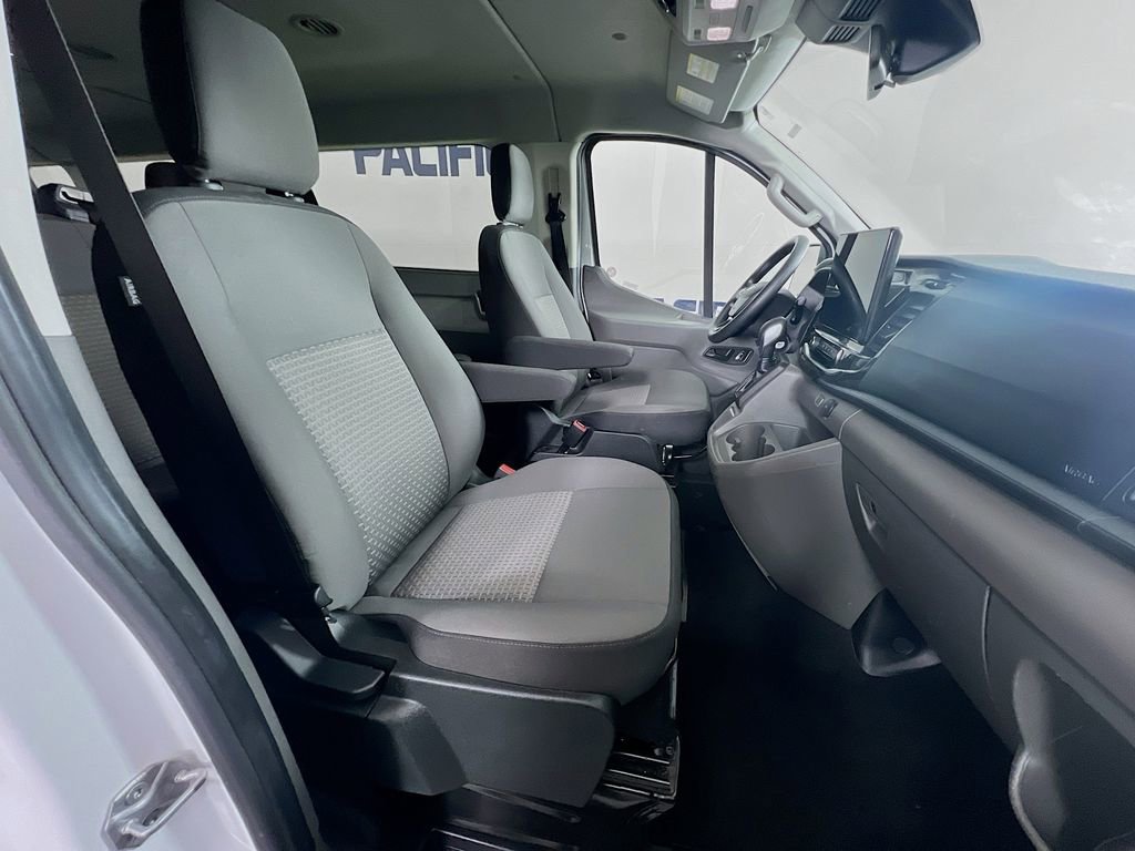 Certified 2024 Ford Transit 350 XLT RWD image 33