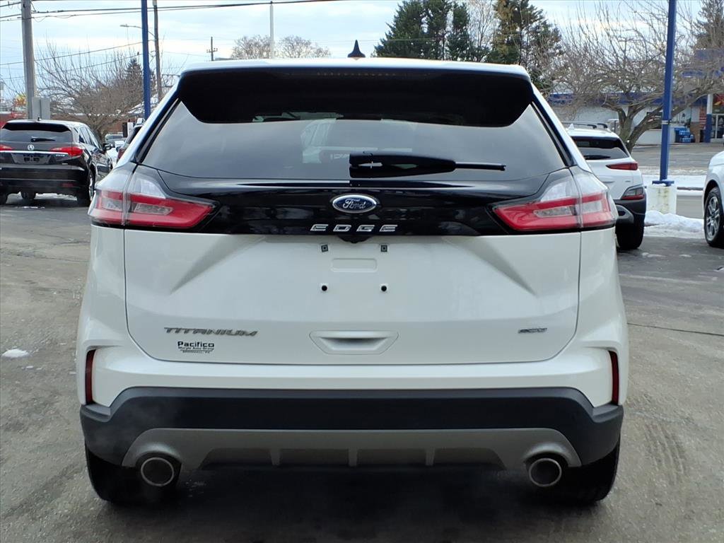 Certified 2022 Ford Edge Titanium image 5