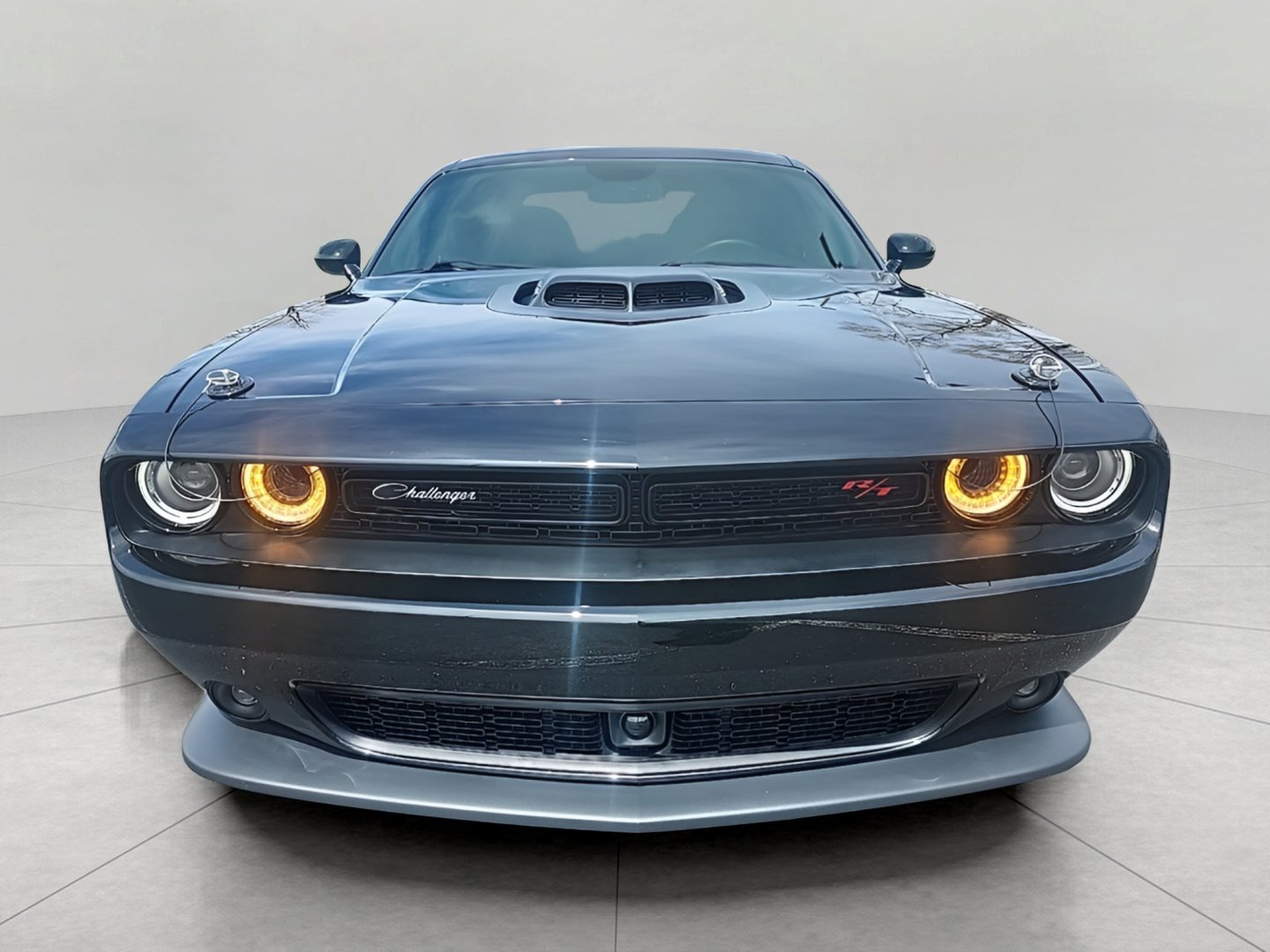 Used 2020 Dodge Challenger R/T Scat Pack w/ Shaker Package RWD image 4