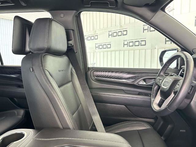 Used 2023 GMC Yukon Denali w/ Denali Reserve Package RWD image 16