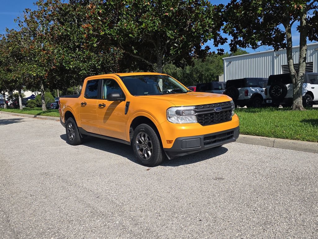 Certified 2022 Ford Maverick XLT FWD image 2