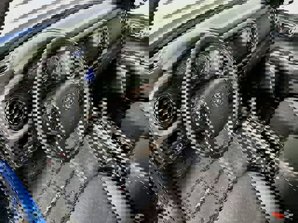 Used 2017 Toyota Tacoma 4x4 Double Cab image 9