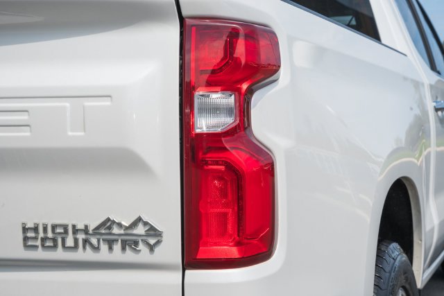 Used 2020 Chevrolet Silverado 1500 High Country AWD/4WD image 14