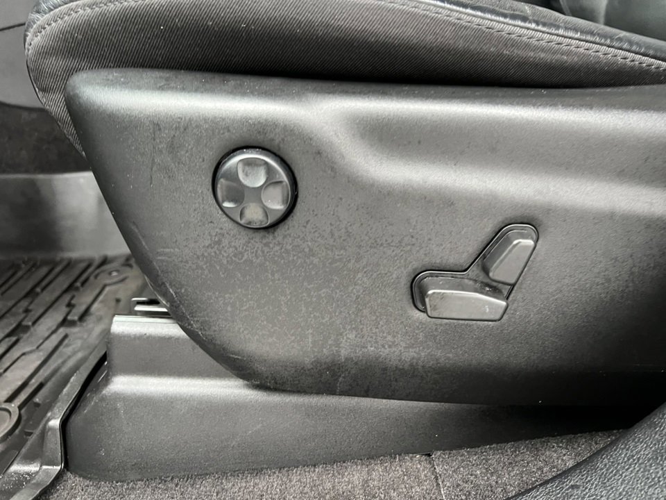 Used 2021 Jeep Grand Cherokee Limited image 16