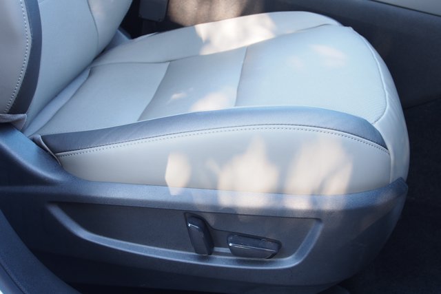 Used 2023 INFINITI QX50 Luxe FWD image 12