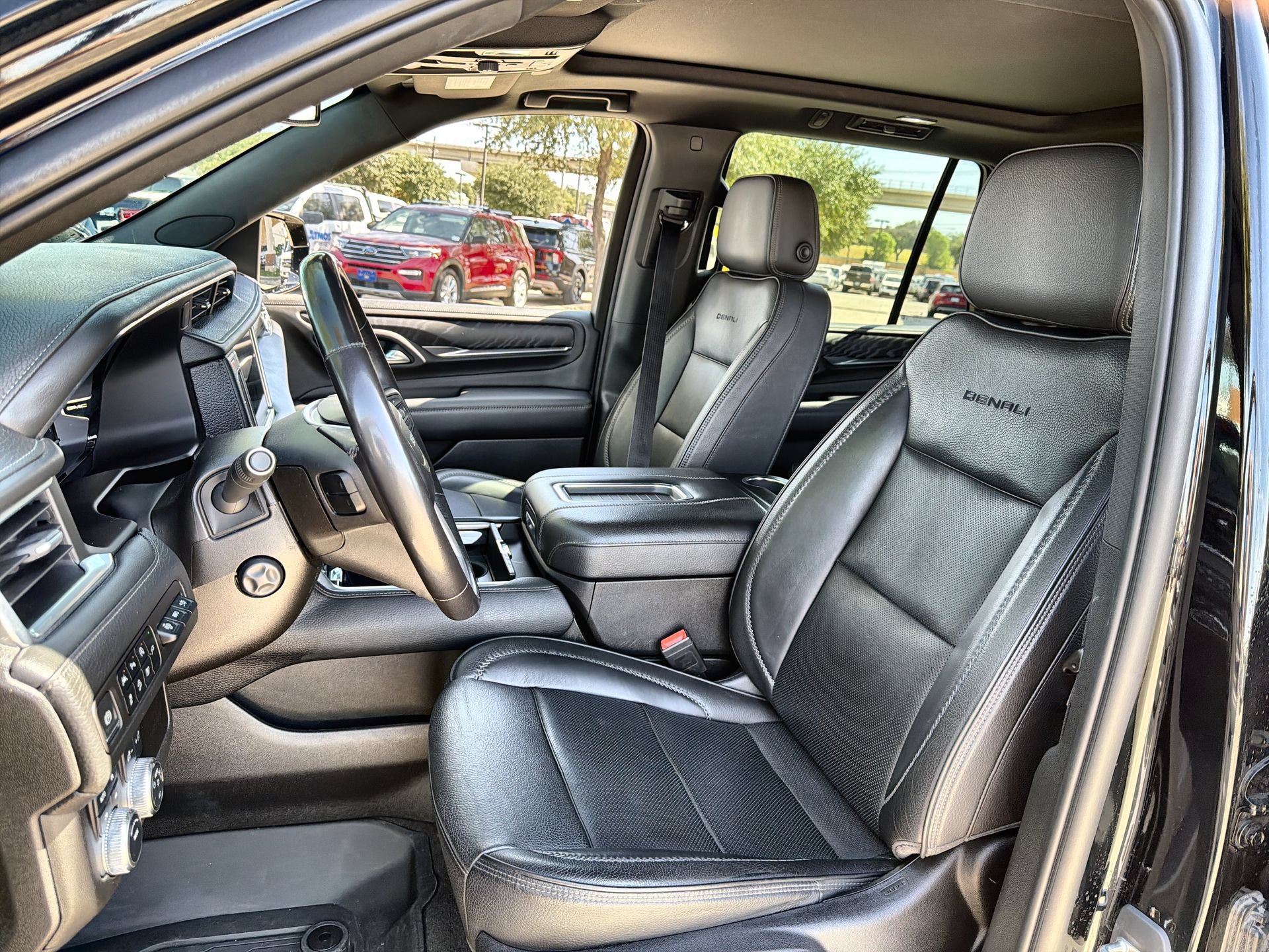 Used 2022 GMC Yukon Denali AWD/4WD image 11