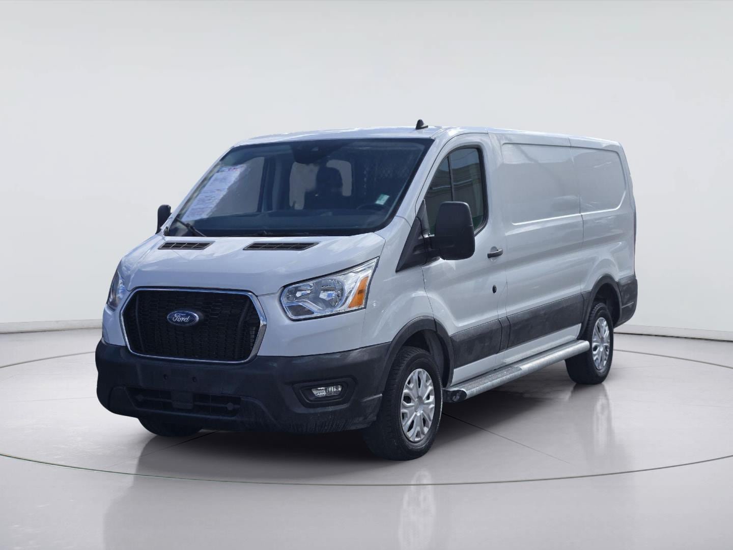 Certified 2022 Ford Transit 250 Low Roof w/ Exterior Upgrade Package RWD image 1