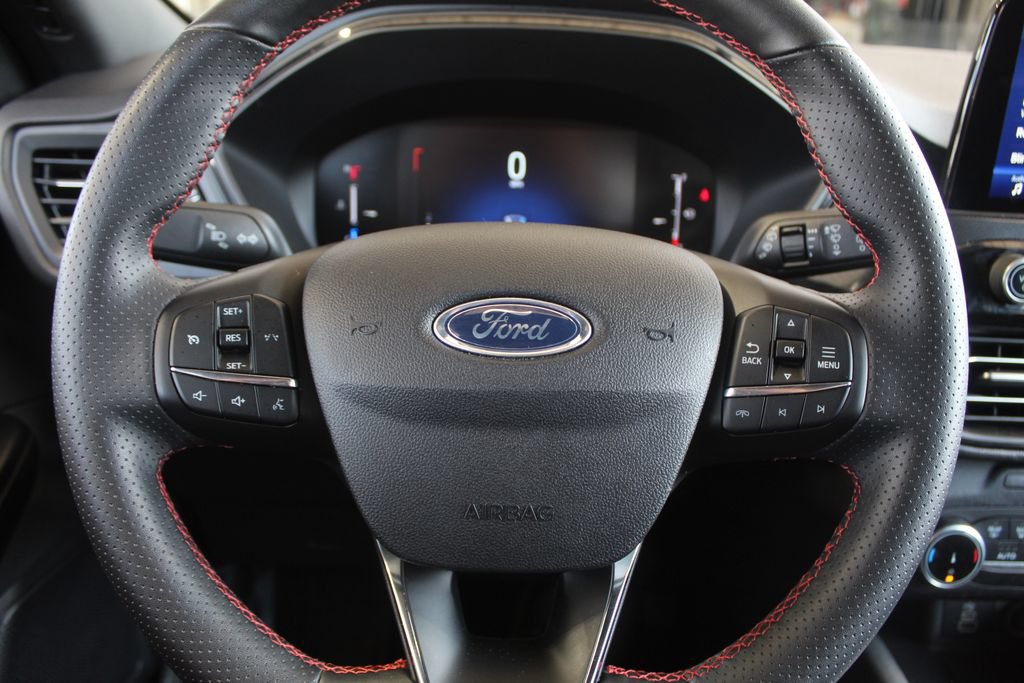 Certified 2025 Ford Escape ST-Line AWD/4WD image 26