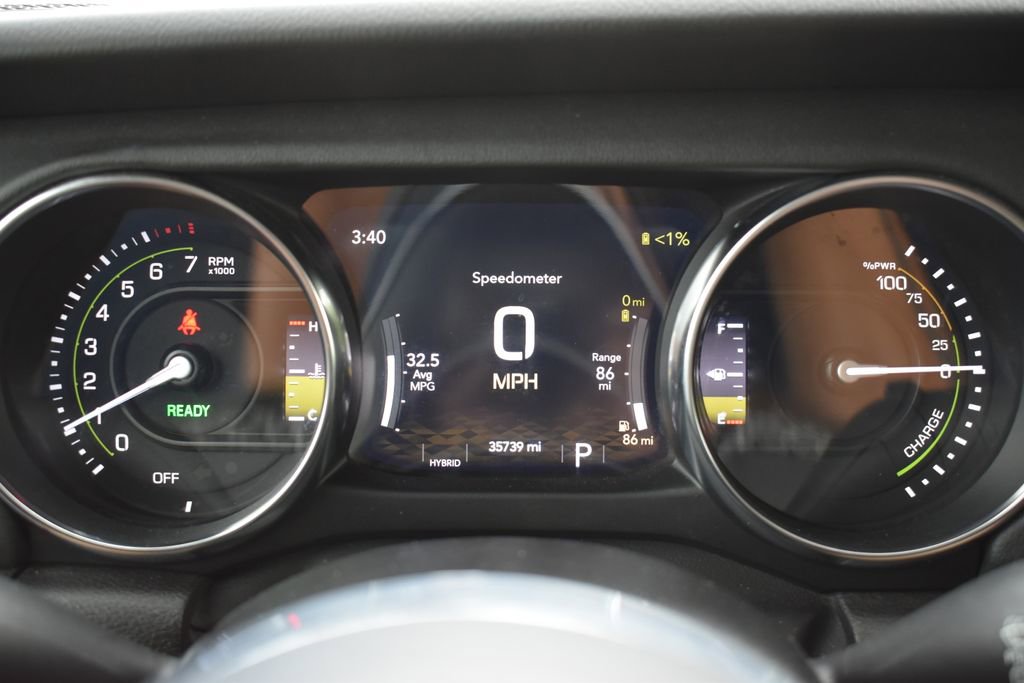 Used 2022 Jeep Wrangler Unlimited Sahara w/ Cold Weather Group AWD/4WD image 11