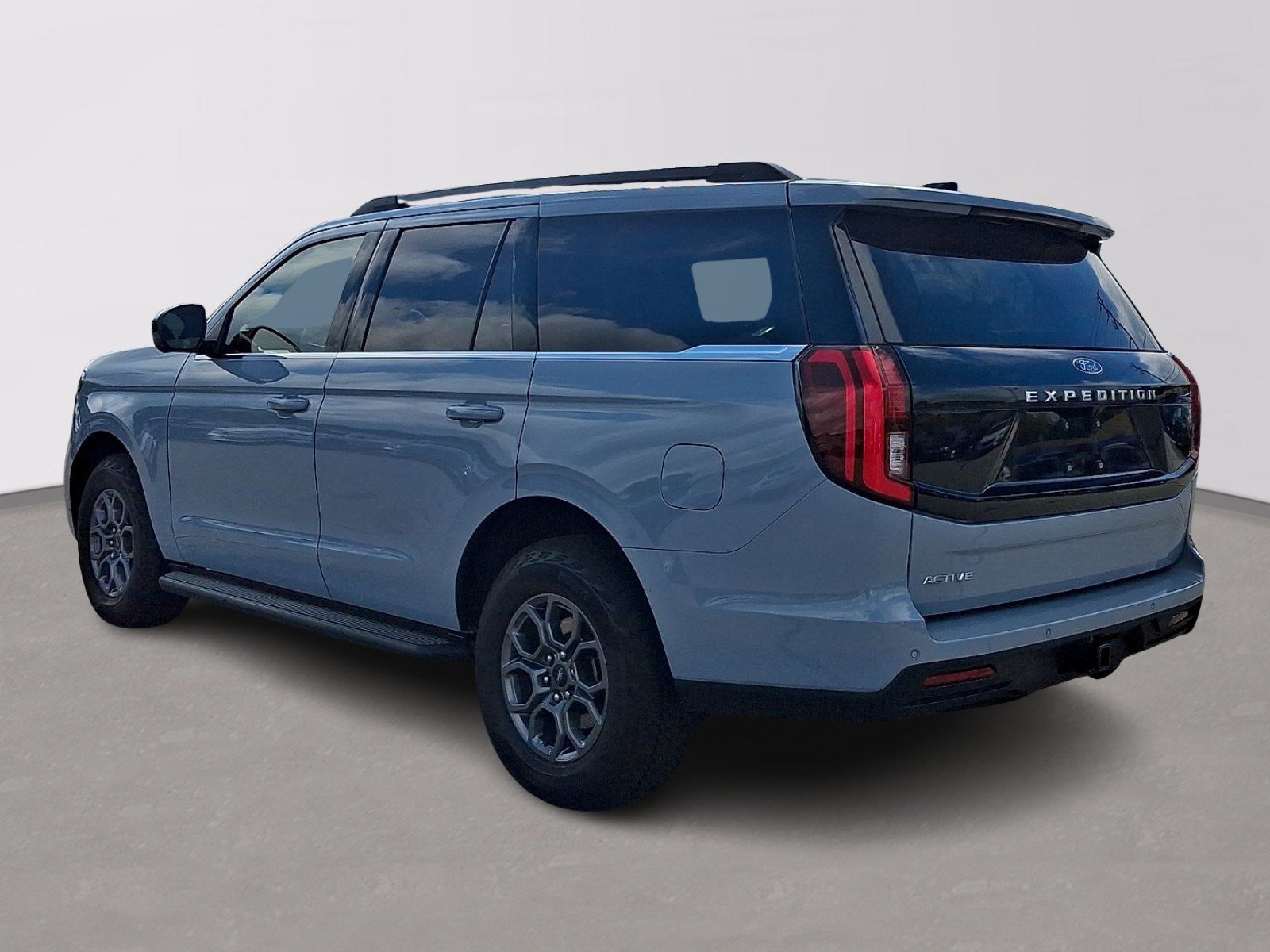 Certified 2025 Ford Expedition Active AWD/4WD image 4