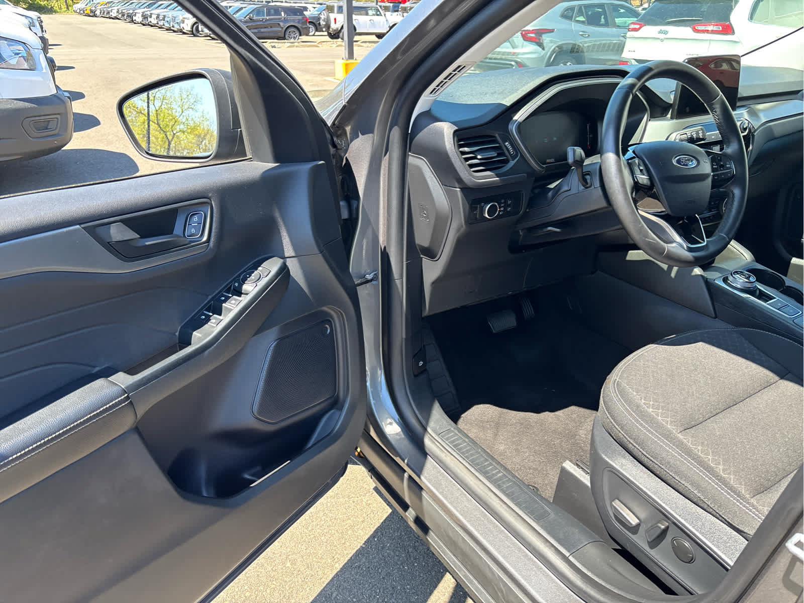Certified 2024 Ford Escape Active AWD/4WD image 8