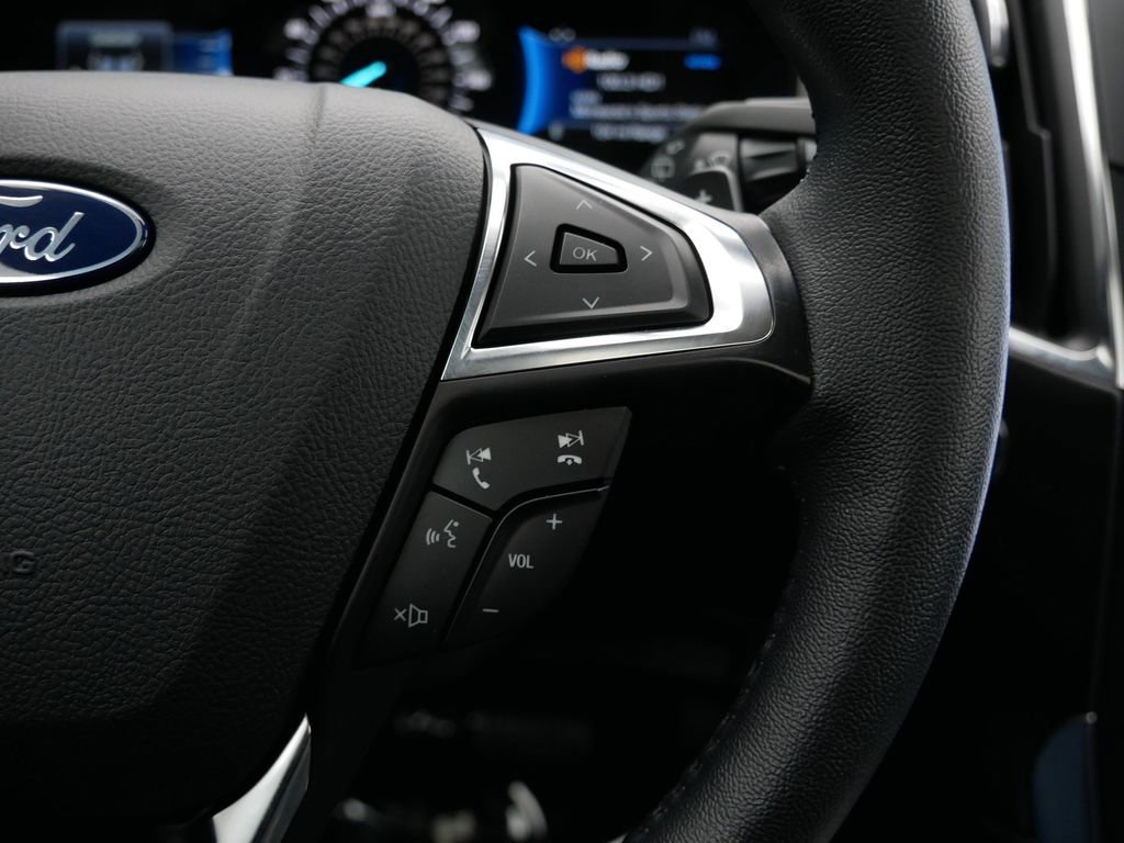 Certified 2024 Ford Edge Titanium w/ Equipment Group 301A image 20