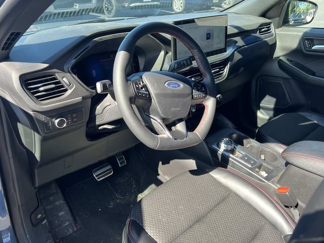 Certified 2024 Ford Escape ST-Line w/ Tech Pack #1 AWD/4WD image 6