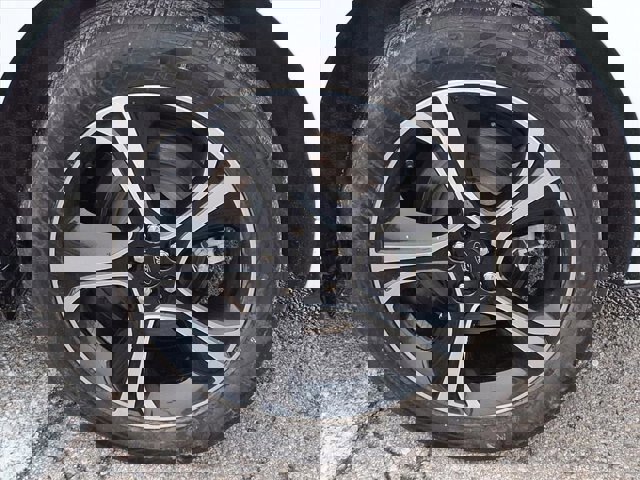 Certified 2022 Ford Edge ST image 29