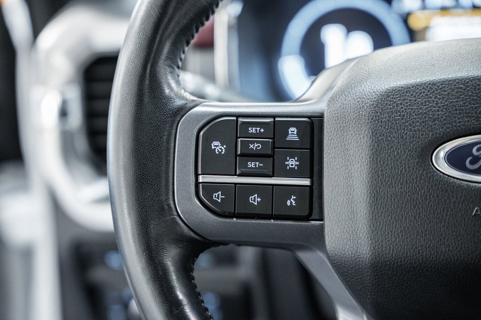 Certified 2023 Ford F150 Lariat w/ Equipment Group 502A High image 36