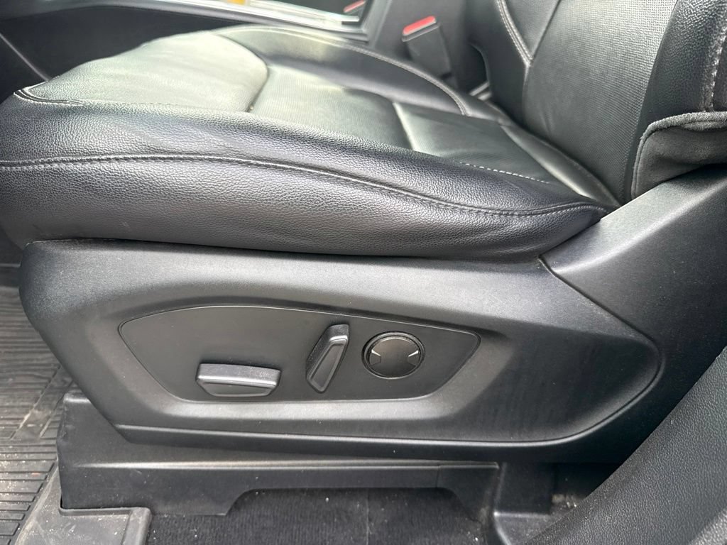 Certified 2022 Ford Explorer Limited w/ Equipment Group 301A RWD image 16