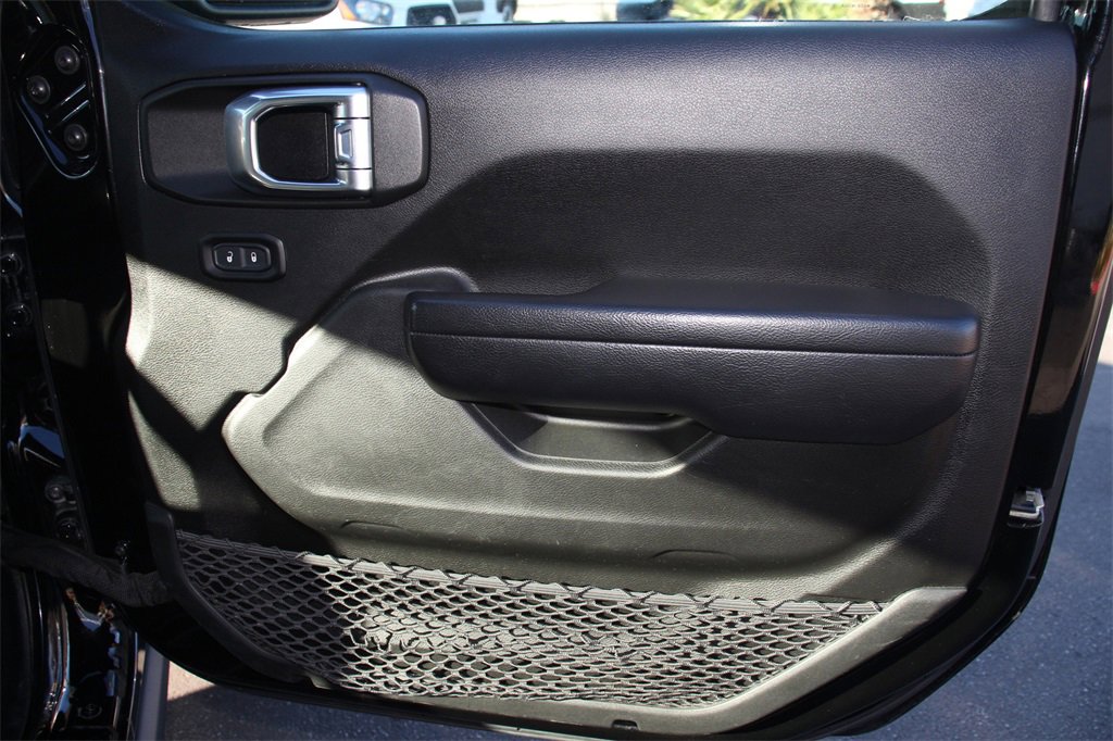 Used 2022 Jeep Gladiator Rubicon w/ LED Lighting Group image 28