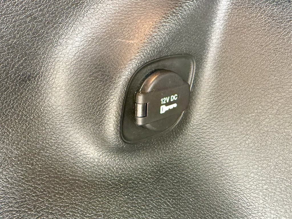 Used 2019 Jeep Cherokee Limited AWD/4WD image 18