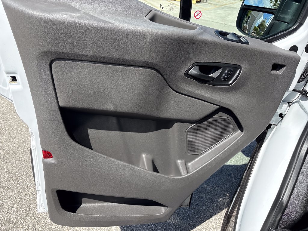 Certified 2025 Ford Transit 250 Low Roof w/ Exterior Upgrade Package RWD image 27