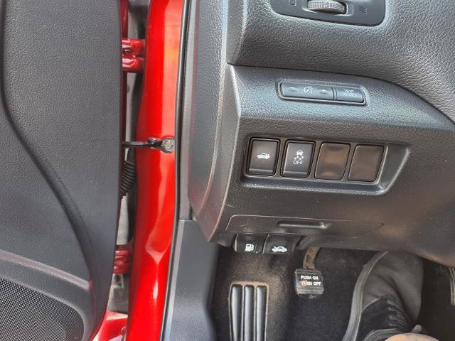 Used 2018 Nissan Altima 2.5 SR FWD image 16