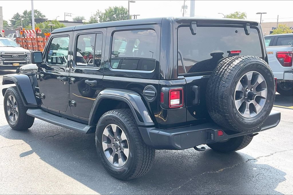 Used 2018 Jeep Wrangler Unlimited Sahara AWD/4WD image 9