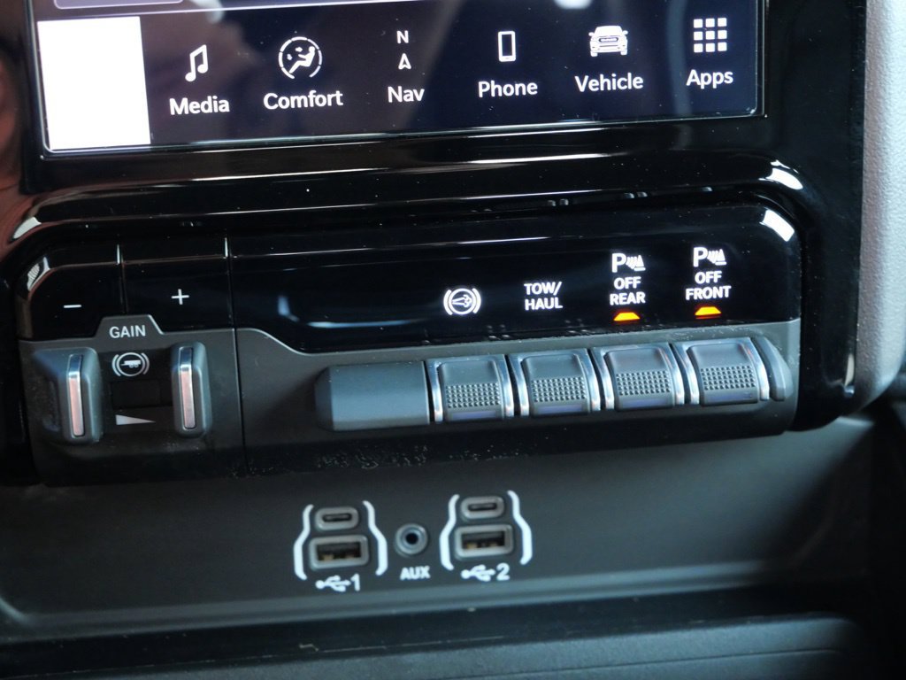 Used 2026 RAM 2500 Laramie w/ Night Edition AWD/4WD image 33