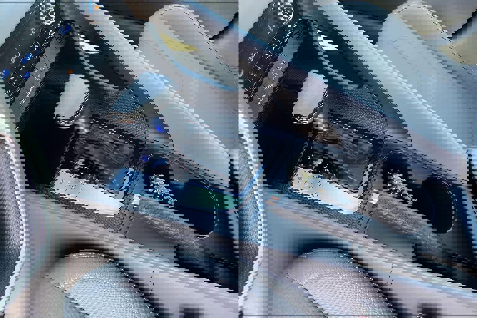 Used 2022 Hyundai Elantra SEL image 15